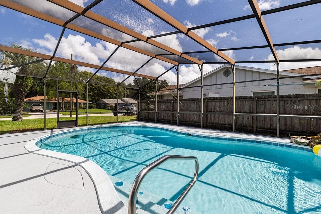 4268 LAKE ELEANOR DRIVE — photo 17 of 39