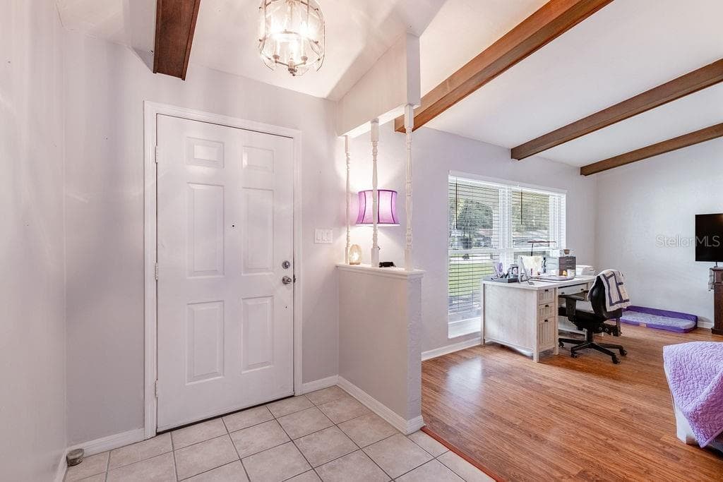 4268 LAKE ELEANOR DRIVE — photo 4 of 39