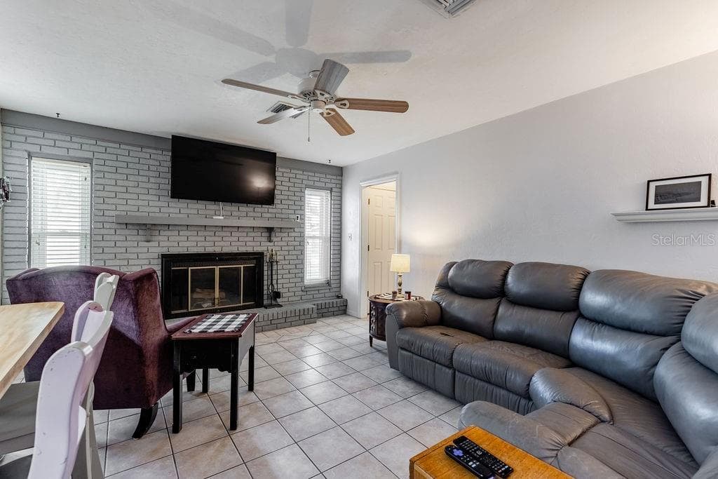 4268 LAKE ELEANOR DRIVE — photo 12 of 39