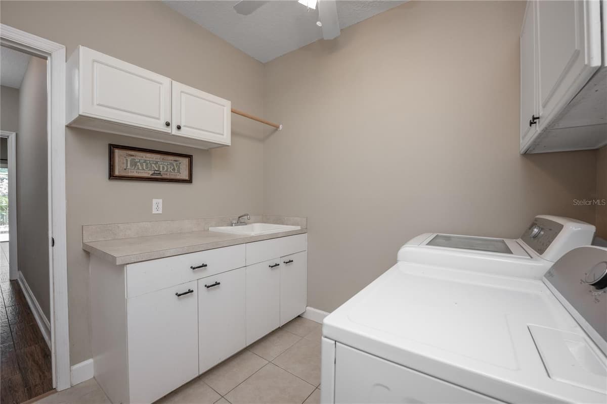 1045 ABBOTSFORD COURT — photo 30 of 32