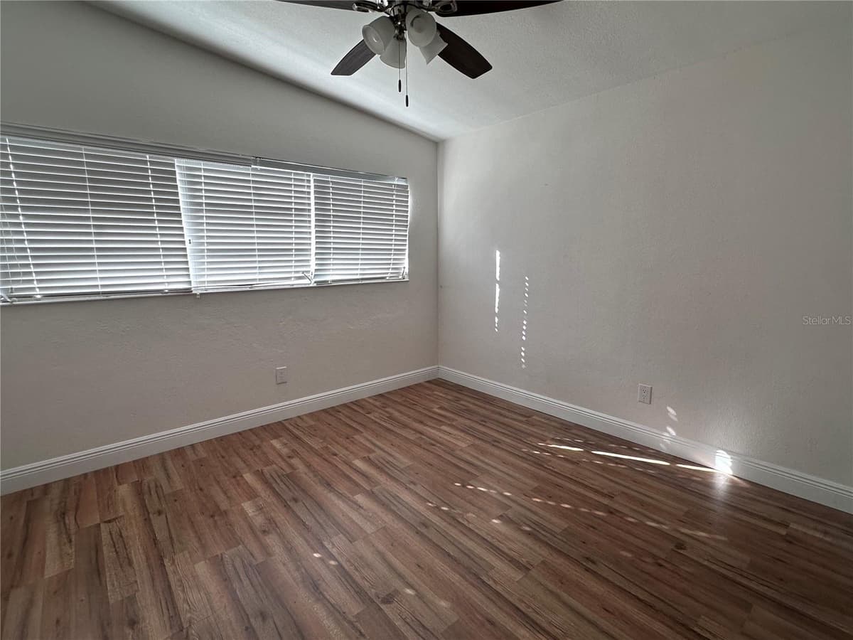 503 BROXBURN AVENUE — photo 15 of 18