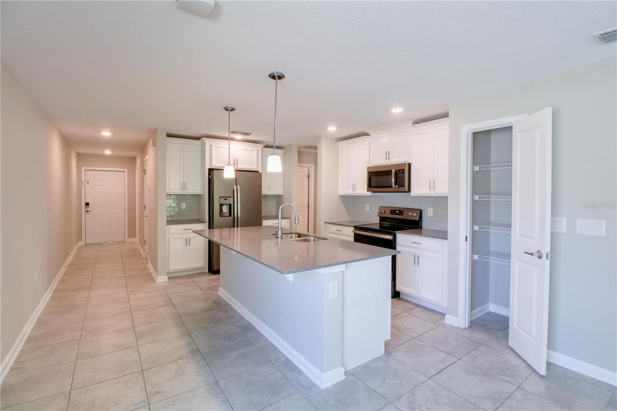 2873 BLACK BIRCH DRIVE — photo 5 of 23