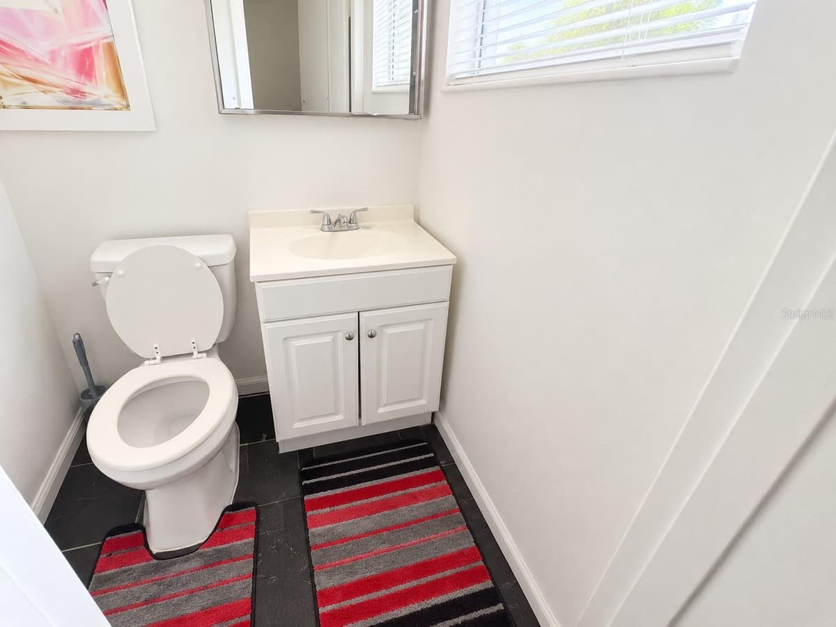 605 LAISY DRIVE — photo 10 of 17