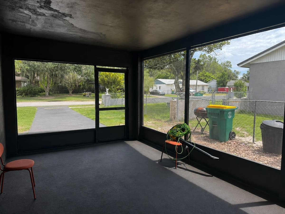 605 LAISY DRIVE — photo 15 of 17