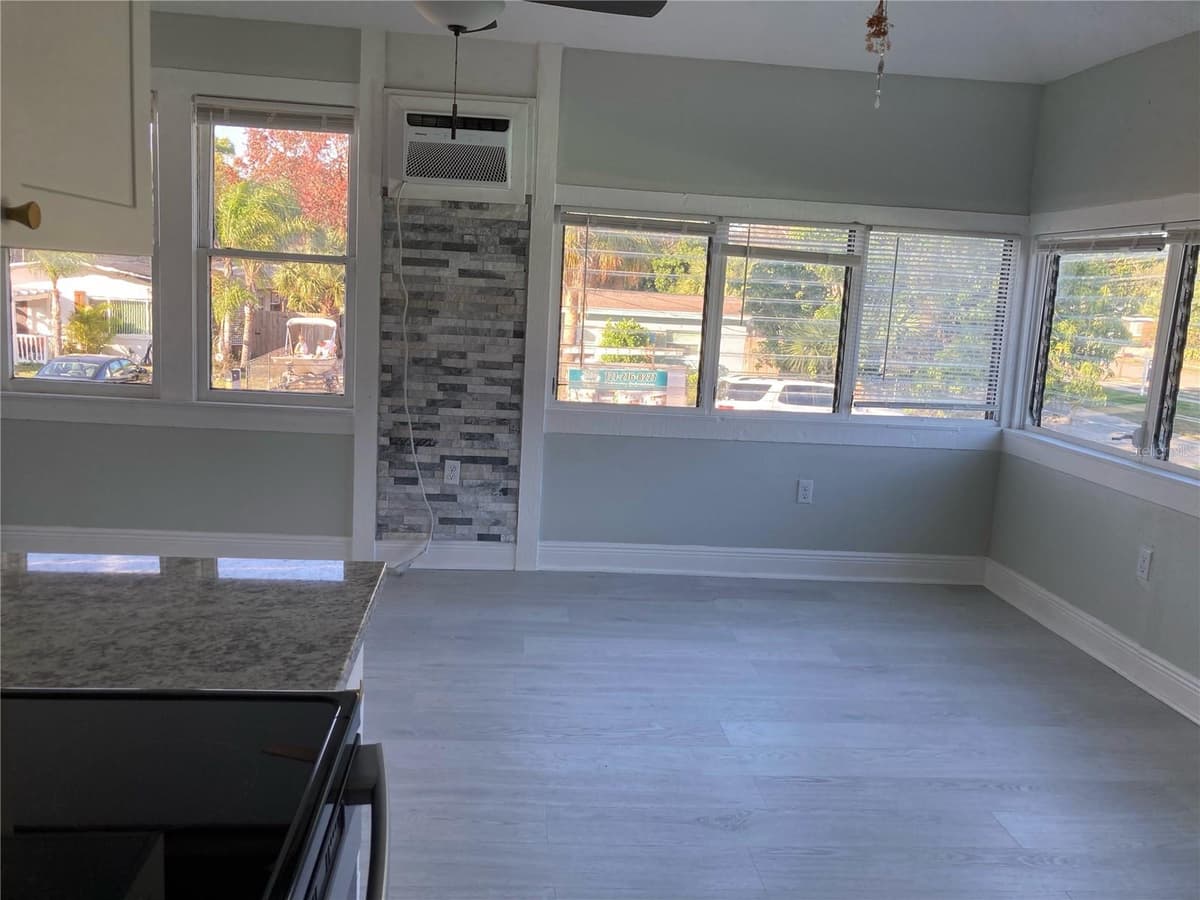 634 CYPRESS STREET — photo 16 of 17