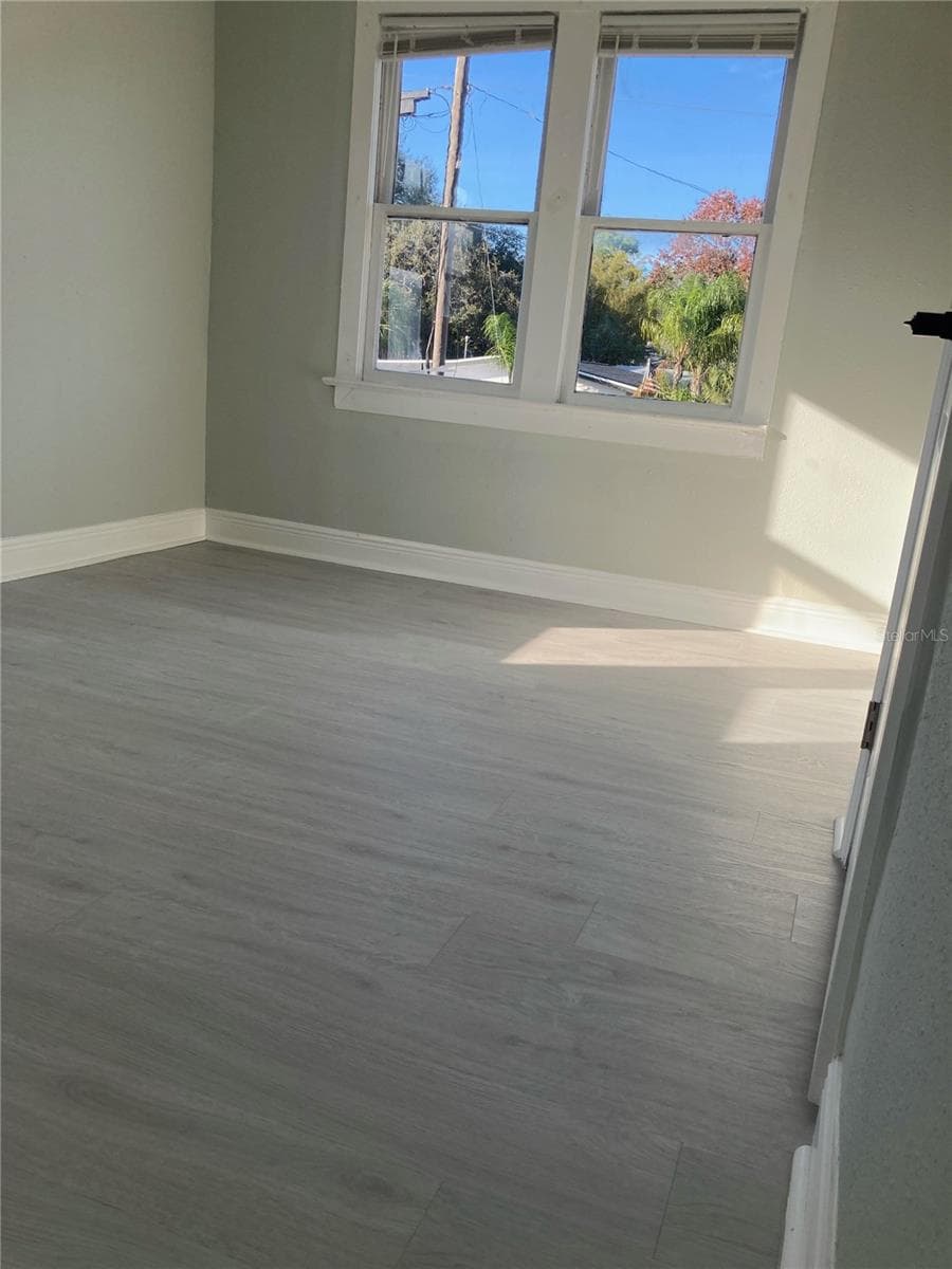 634 CYPRESS STREET — photo 6 of 17