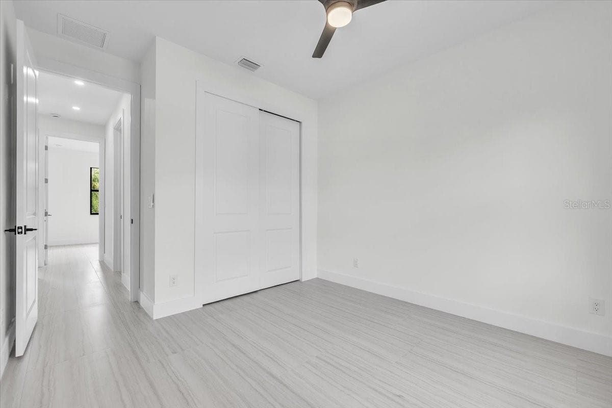 17196 GLENVIEW AVENUE — photo 23 of 40
