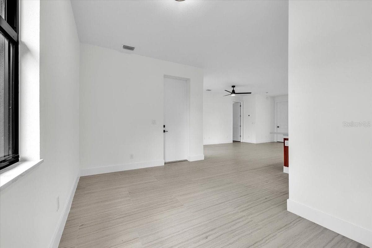 17196 GLENVIEW AVENUE — photo 15 of 40