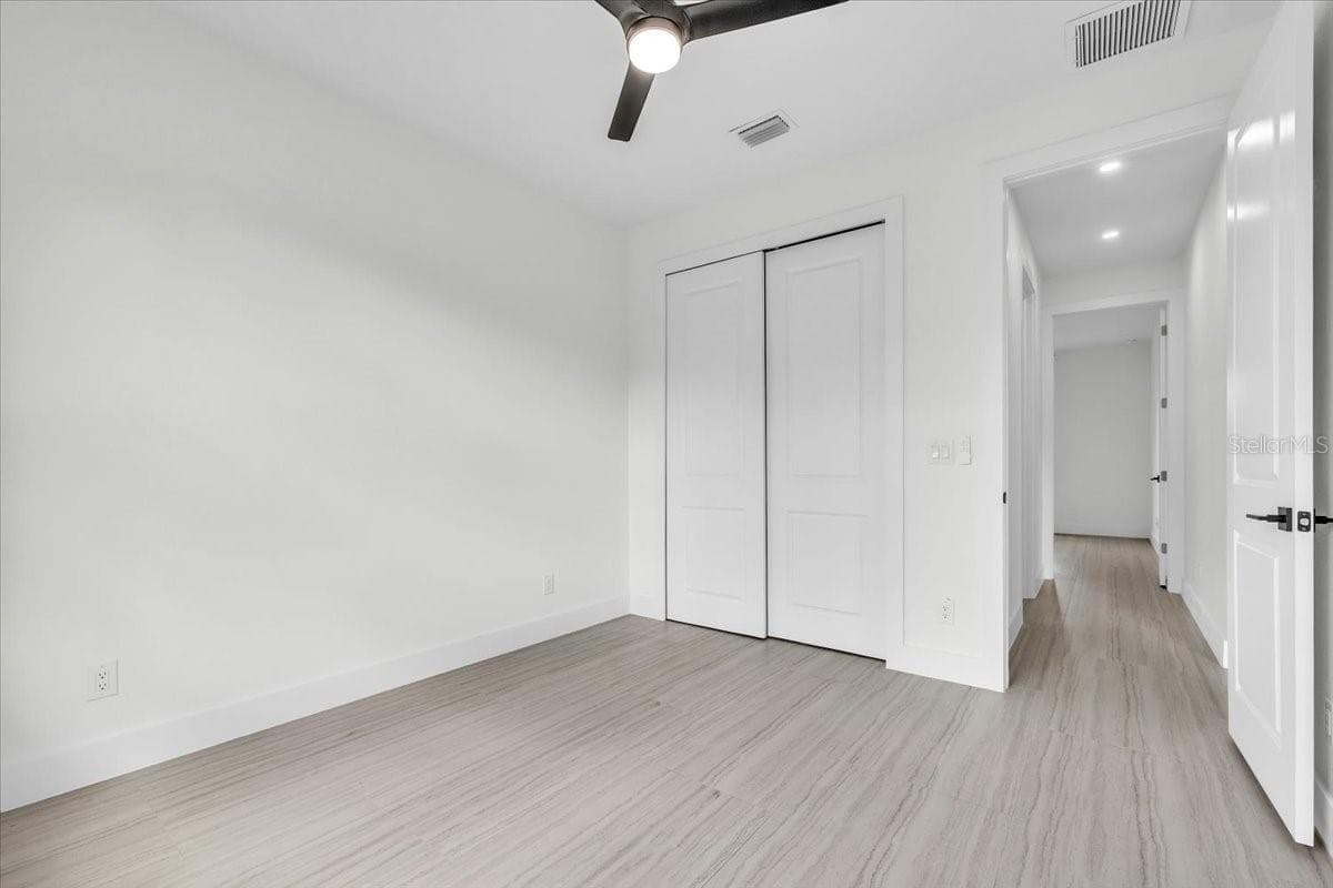 17196 GLENVIEW AVENUE — photo 20 of 40
