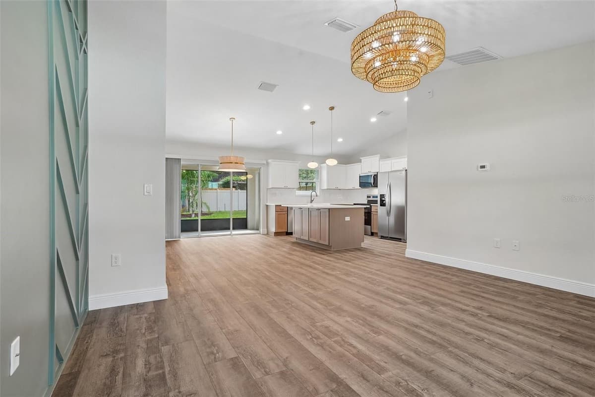 509 WASON STREET — photo 13 of 56