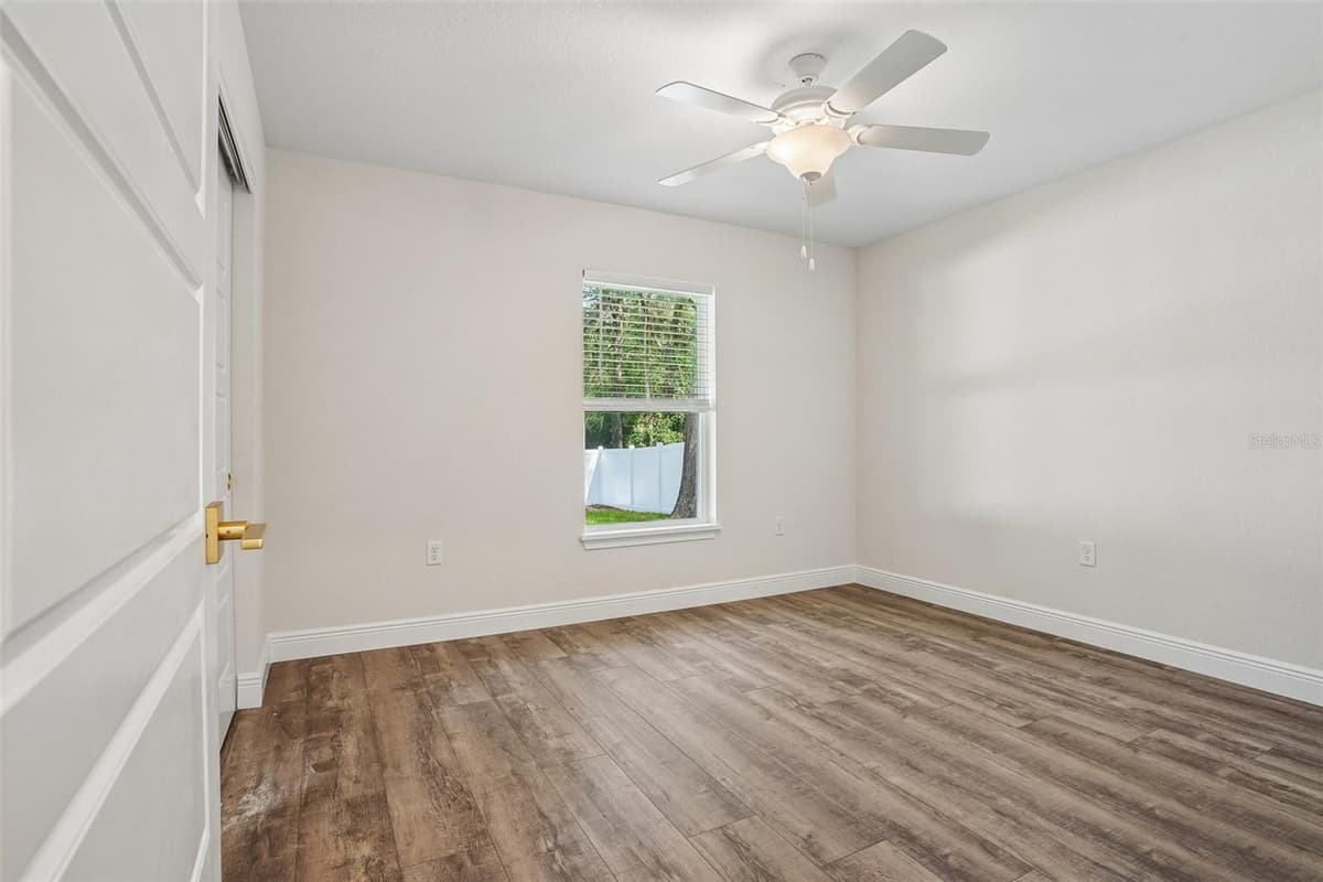 1194 VIRGINIS DRIVE — photo 27 of 51