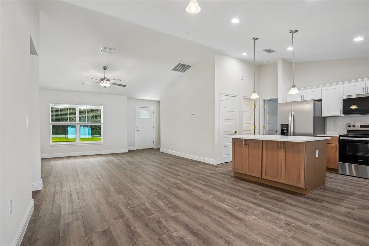 1194 VIRGINIS DRIVE — photo 19 of 51