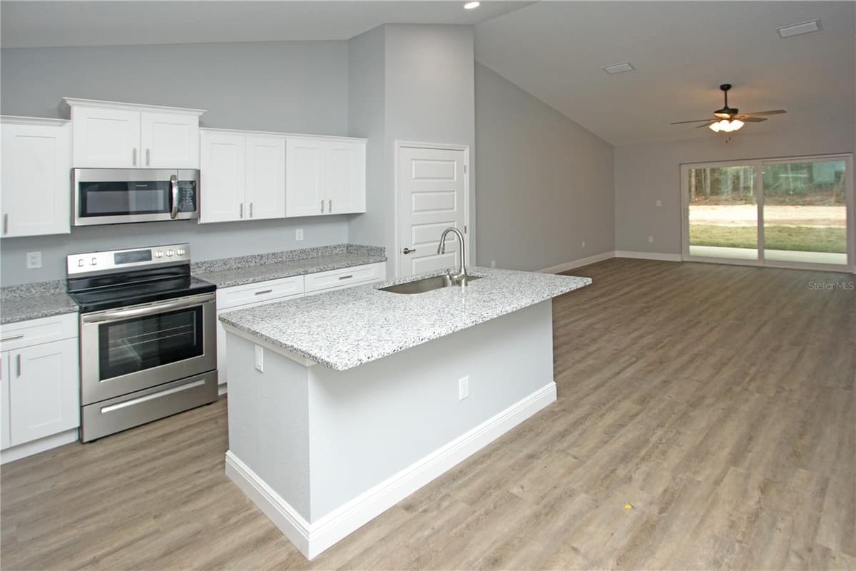9342 PEACHTREE WAY — photo 6 of 48