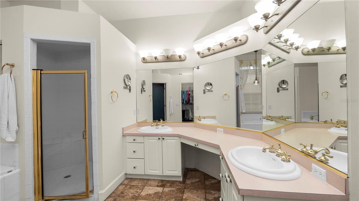 318 HAMILTON SHORES DRIVE — photo 26 of 58