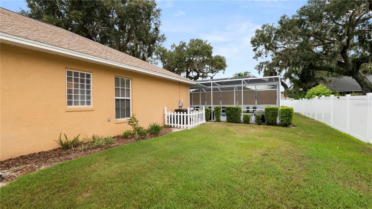 318 HAMILTON SHORES DRIVE — photo 48 of 58