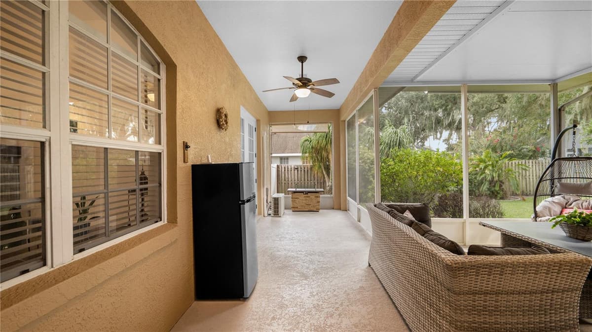 318 HAMILTON SHORES DRIVE — photo 37 of 58