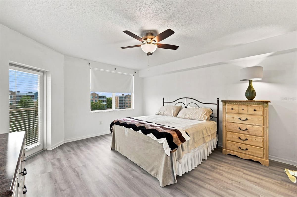 960 STARKEY ROAD — photo 9 of 65