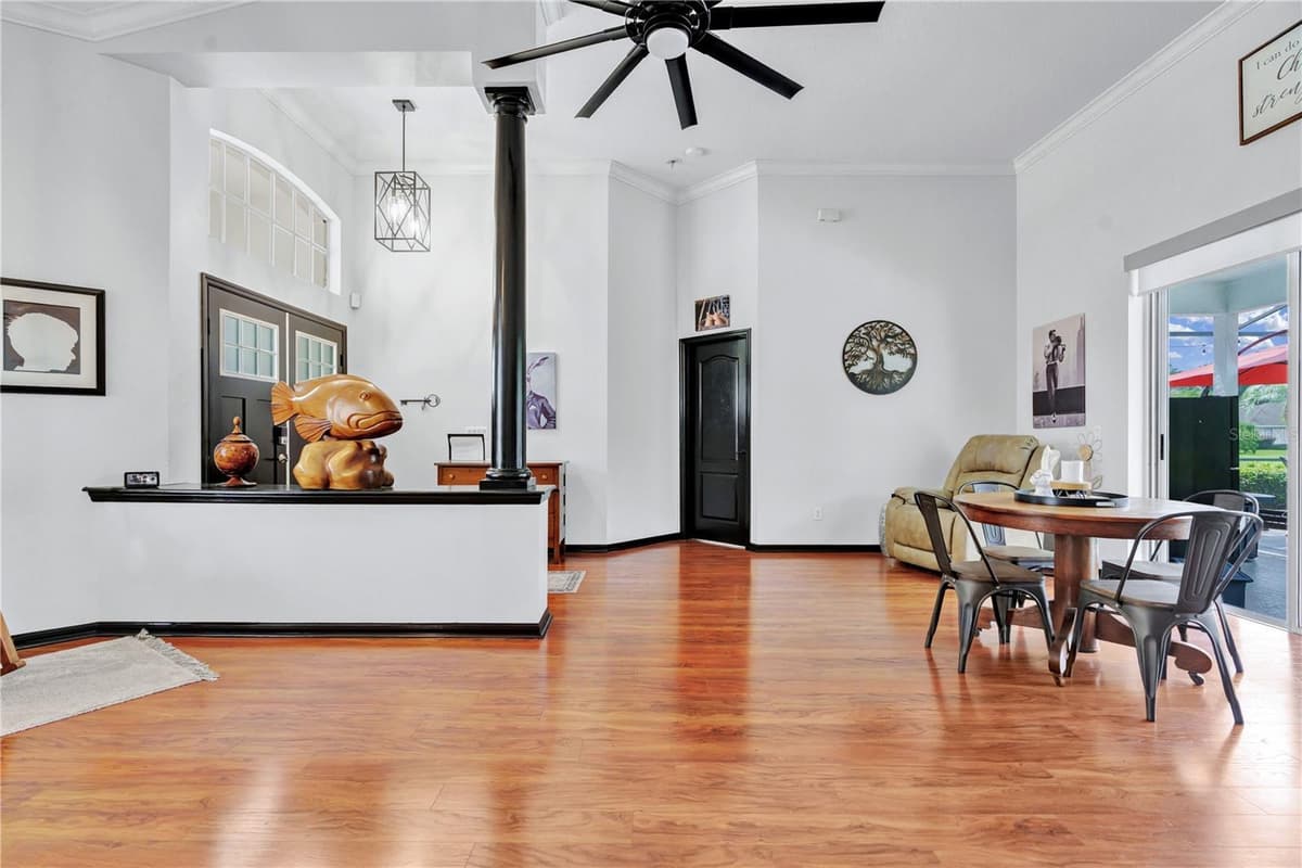 8063 LAUREL RIDGE DRIVE — photo 10 of 45