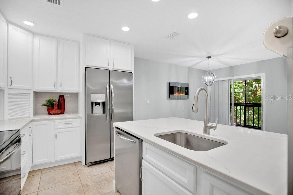 150 WAX MYRTLE WOODS COURT — photo 8 of 29