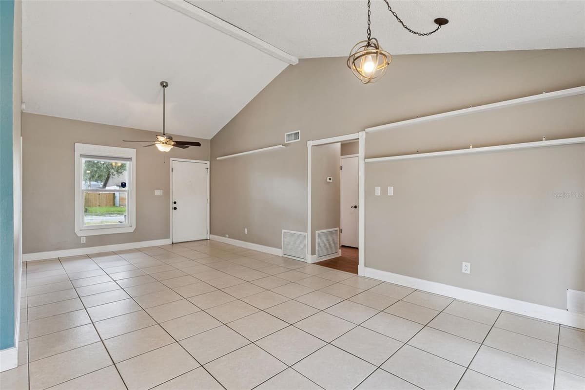 203 COTTONWOOD DRIVE — photo 7 of 46
