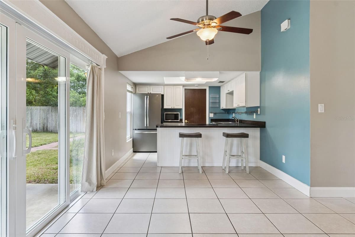 203 COTTONWOOD DRIVE — photo 12 of 46