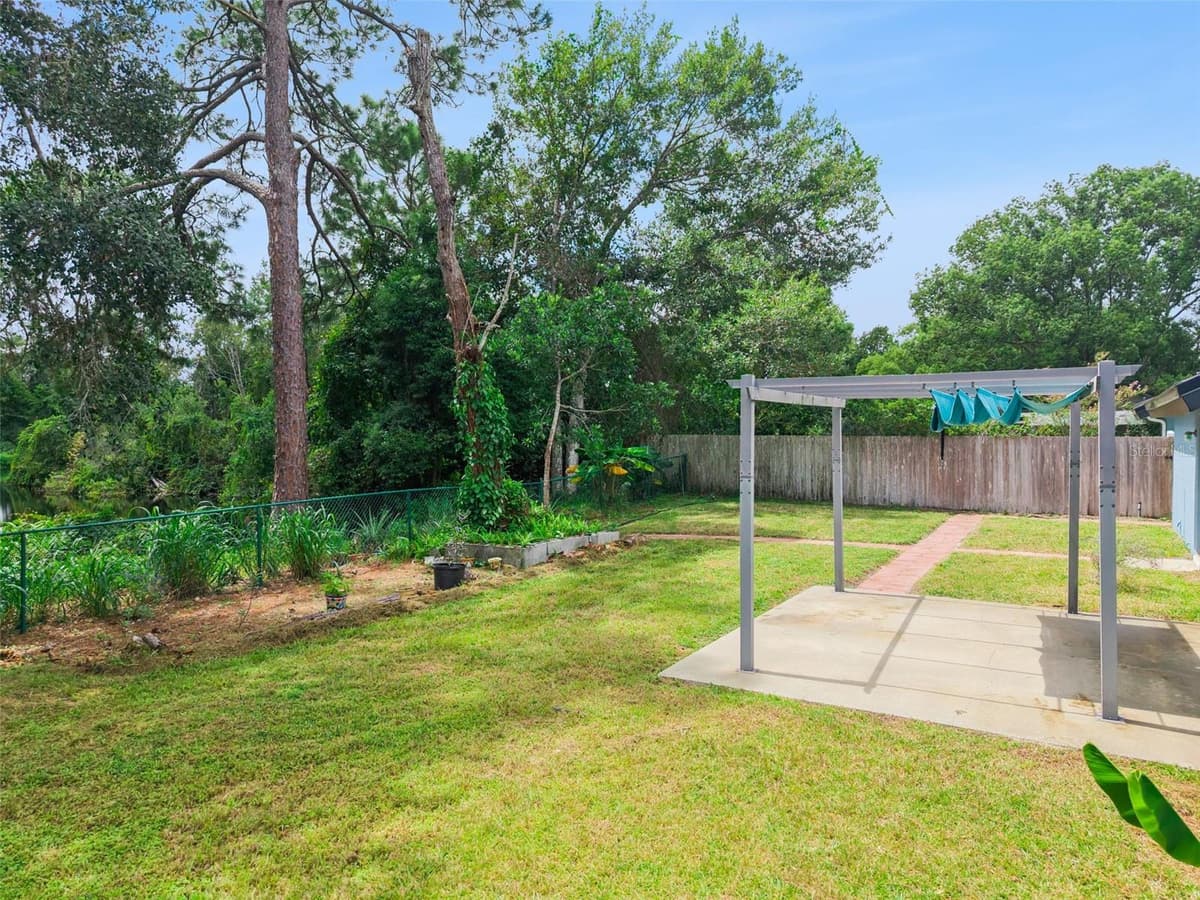 203 COTTONWOOD DRIVE — photo 33 of 46