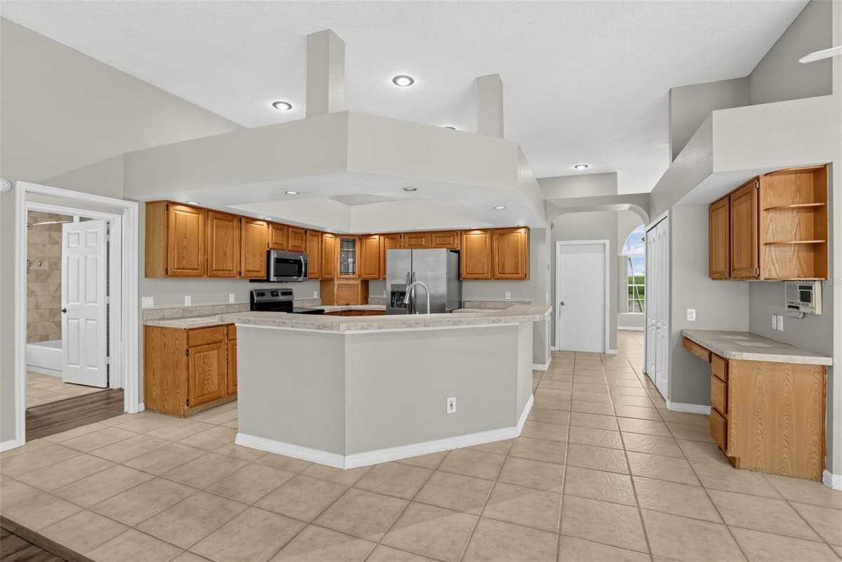 248 HUNTRIDGE WAY — photo 4 of 30