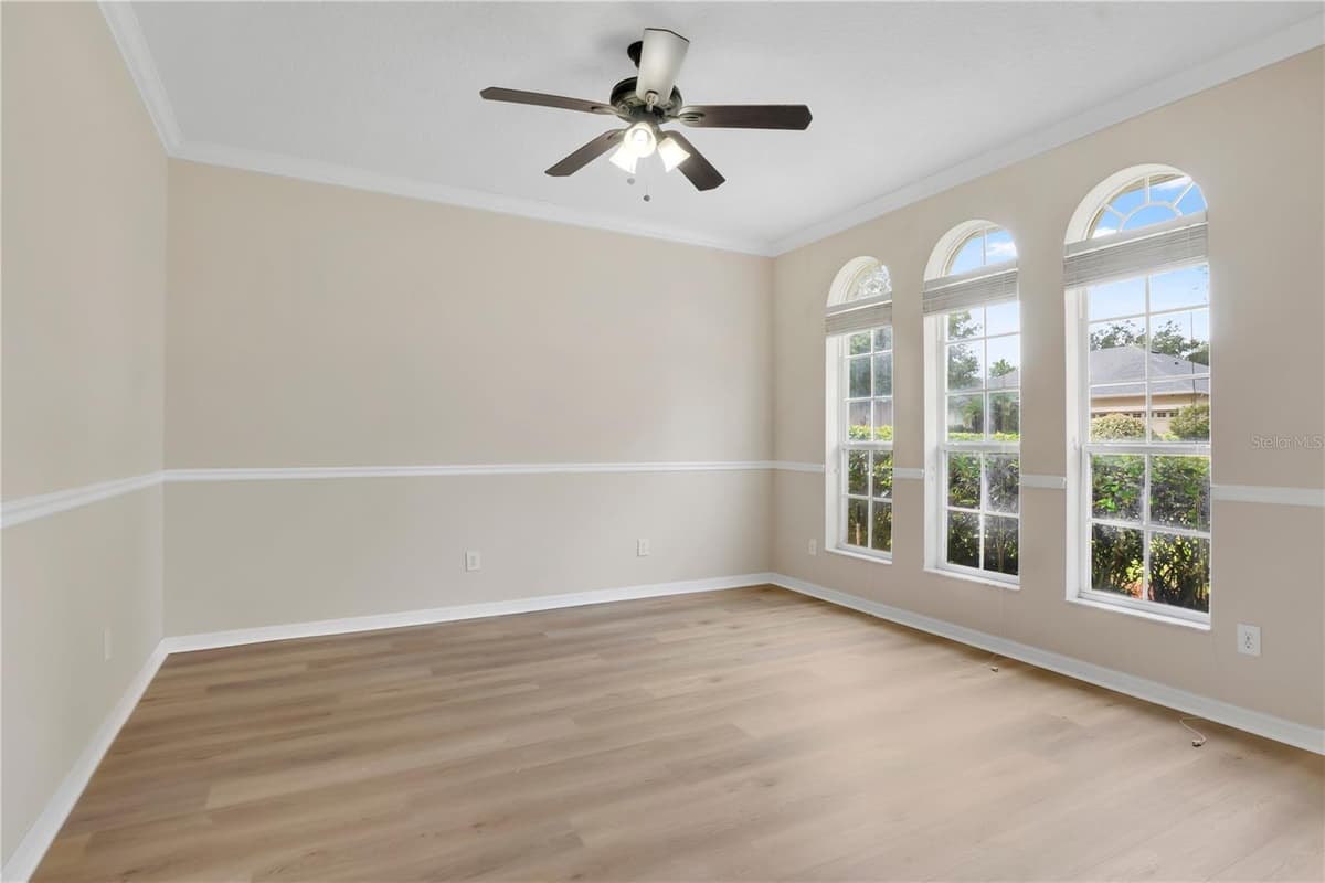 253 BEACON POINTE DRIVE — photo 5 of 39