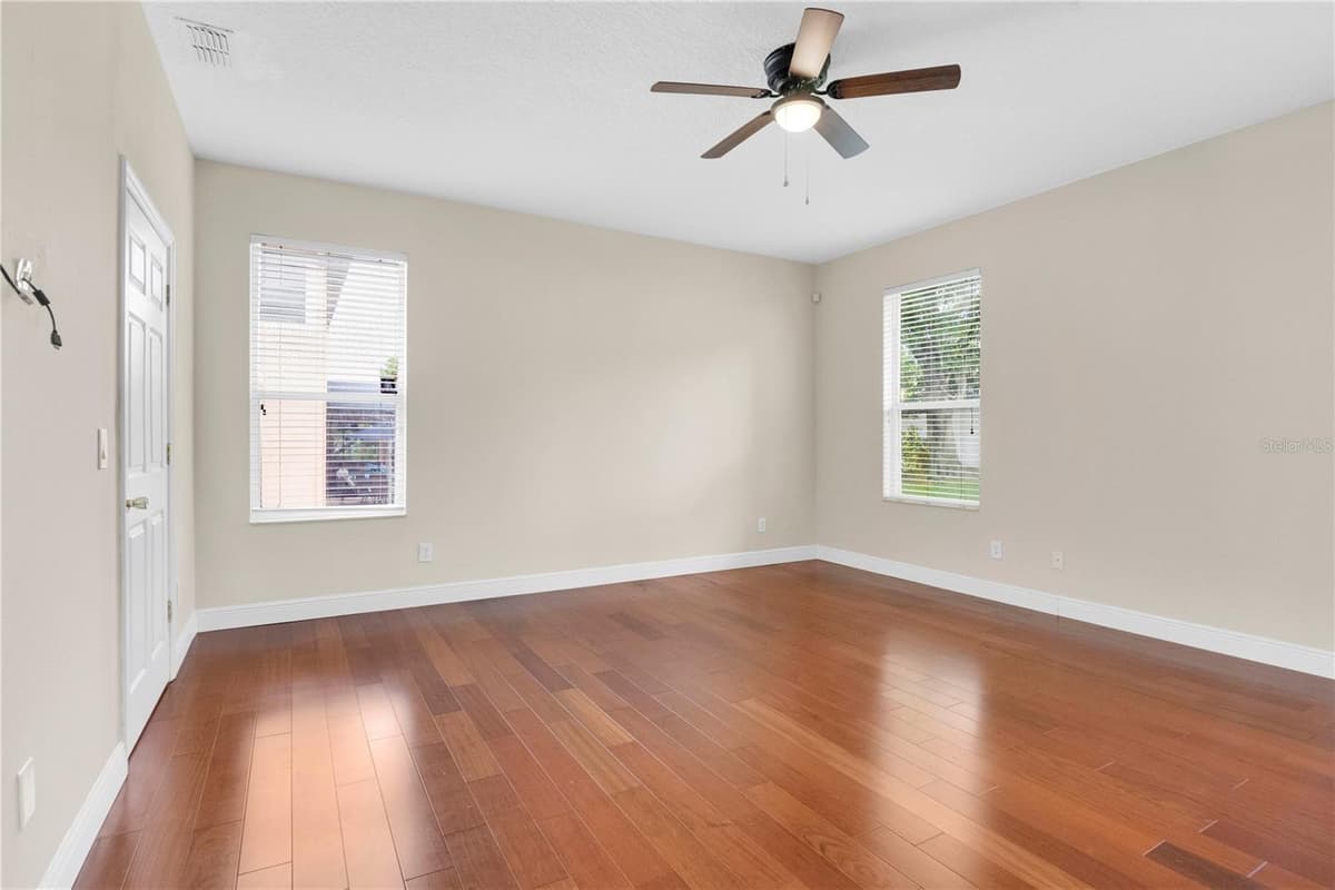253 BEACON POINTE DRIVE — photo 14 of 39