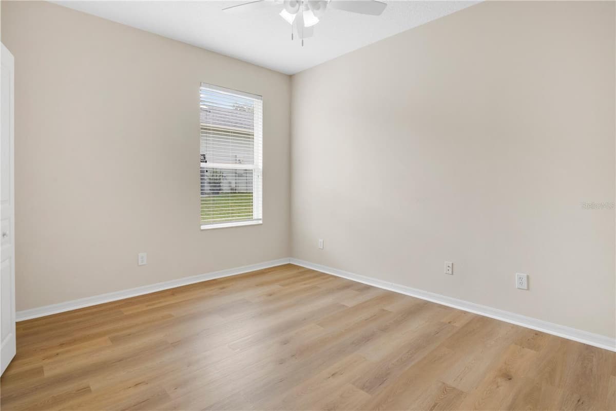 253 BEACON POINTE DRIVE — photo 19 of 39