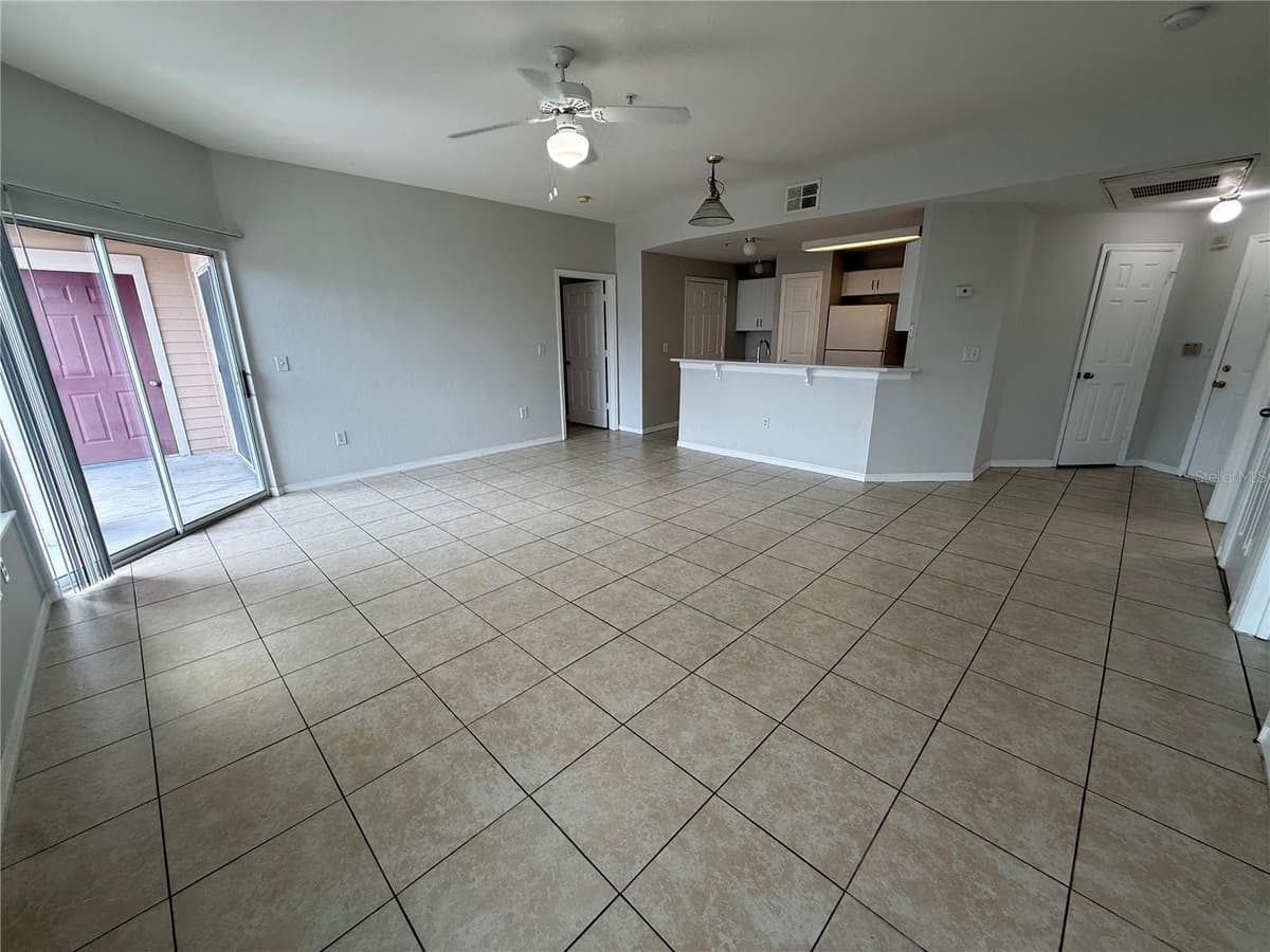 2000 ERVING CIRCLE — photo 3 of 8