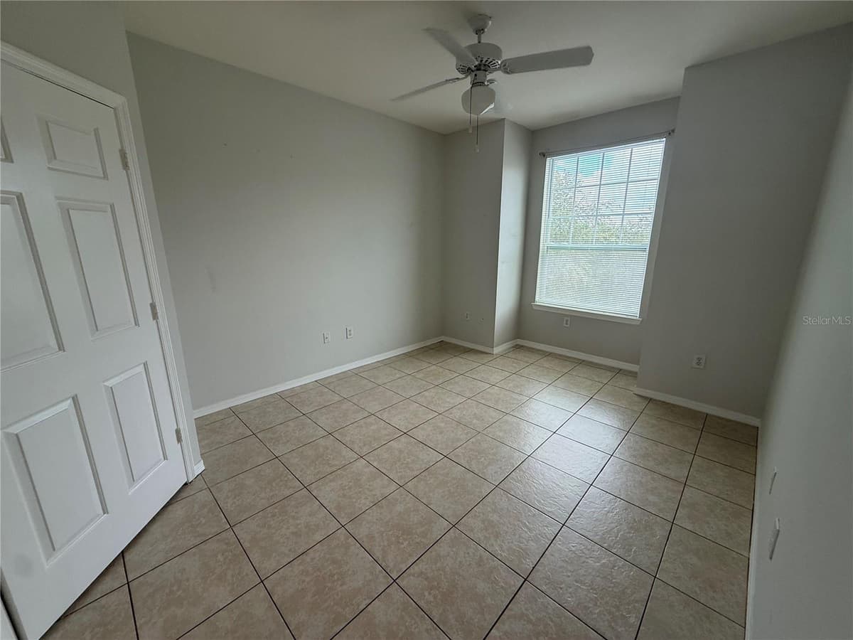2000 ERVING CIRCLE — photo 7 of 8