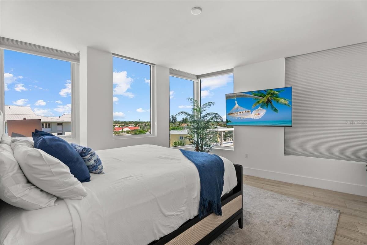 1035 SEASIDE DRIVE — photo 37 of 92