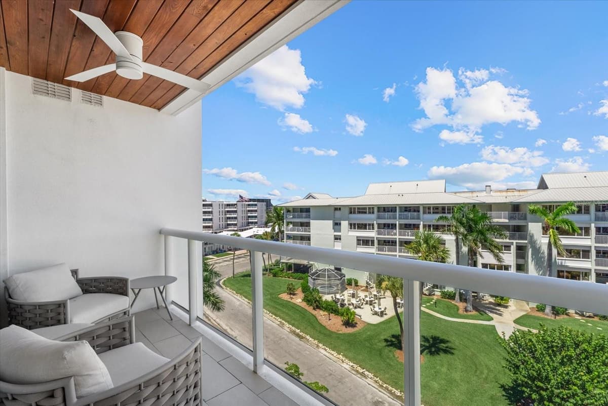 1035 SEASIDE DRIVE — photo 45 of 92