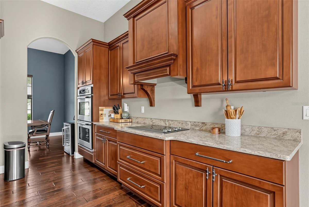 4650 LAKE PICKETT DRIVE — photo 13 of 41