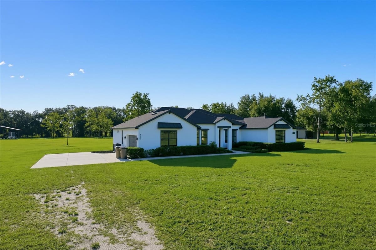 4650 LAKE PICKETT DRIVE — photo 3 of 41