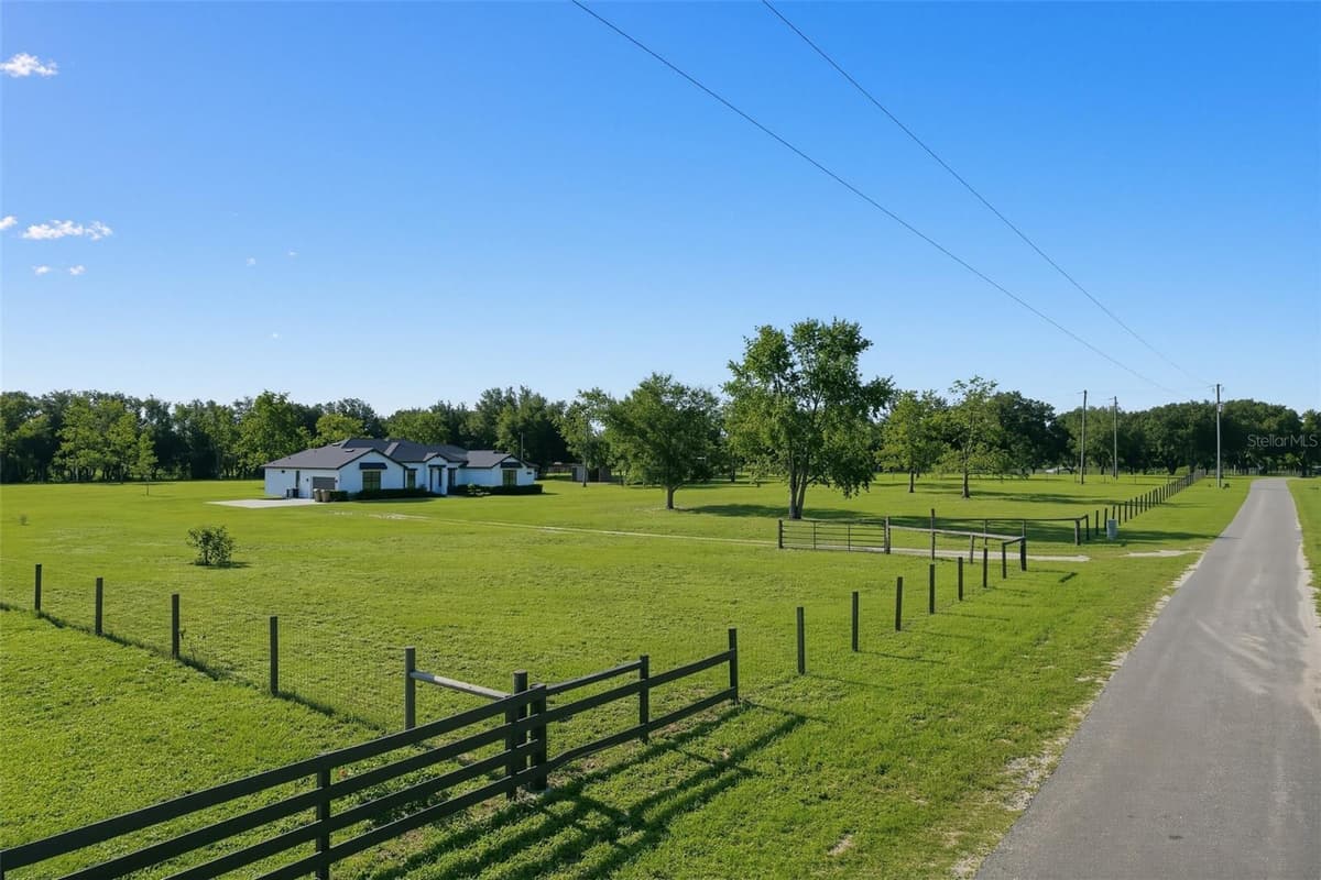 4650 LAKE PICKETT DRIVE — photo 33 of 41