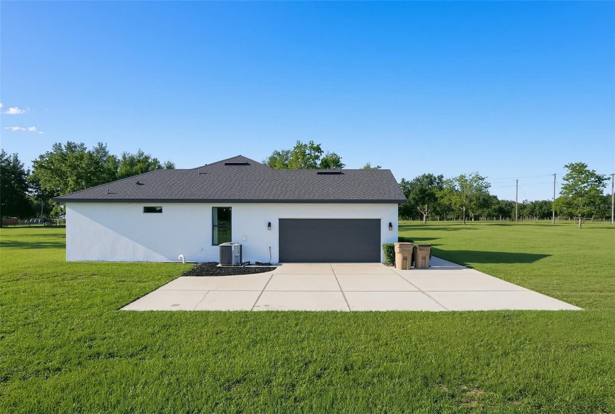 4650 LAKE PICKETT DRIVE — photo 4 of 41