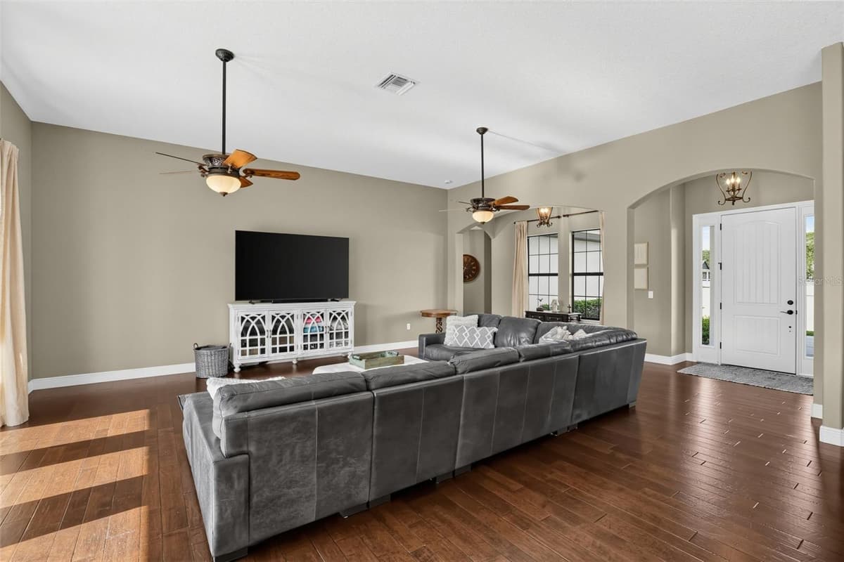 4650 LAKE PICKETT DRIVE — photo 8 of 41