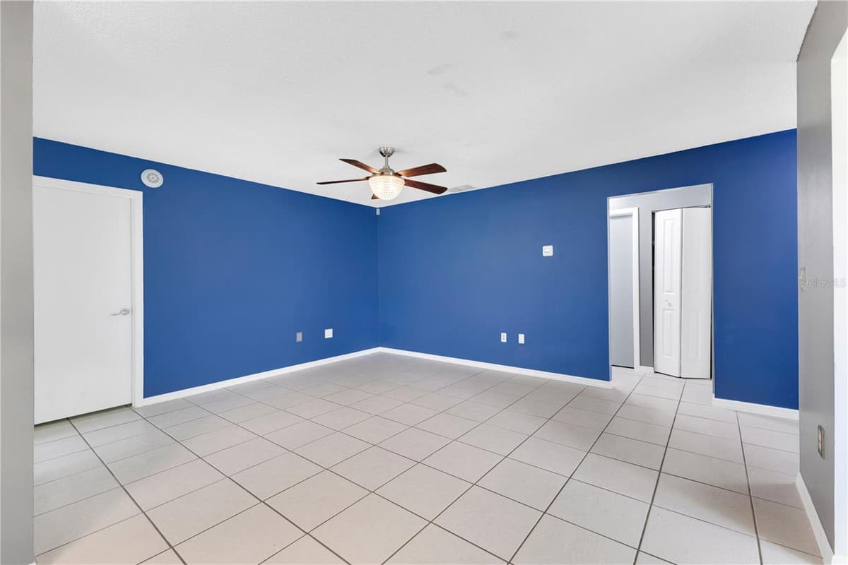 545 HUNTER CIRCLE — photo 6 of 28
