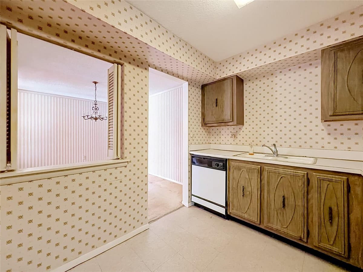 532 ORANGE DRIVE — photo 15 of 30