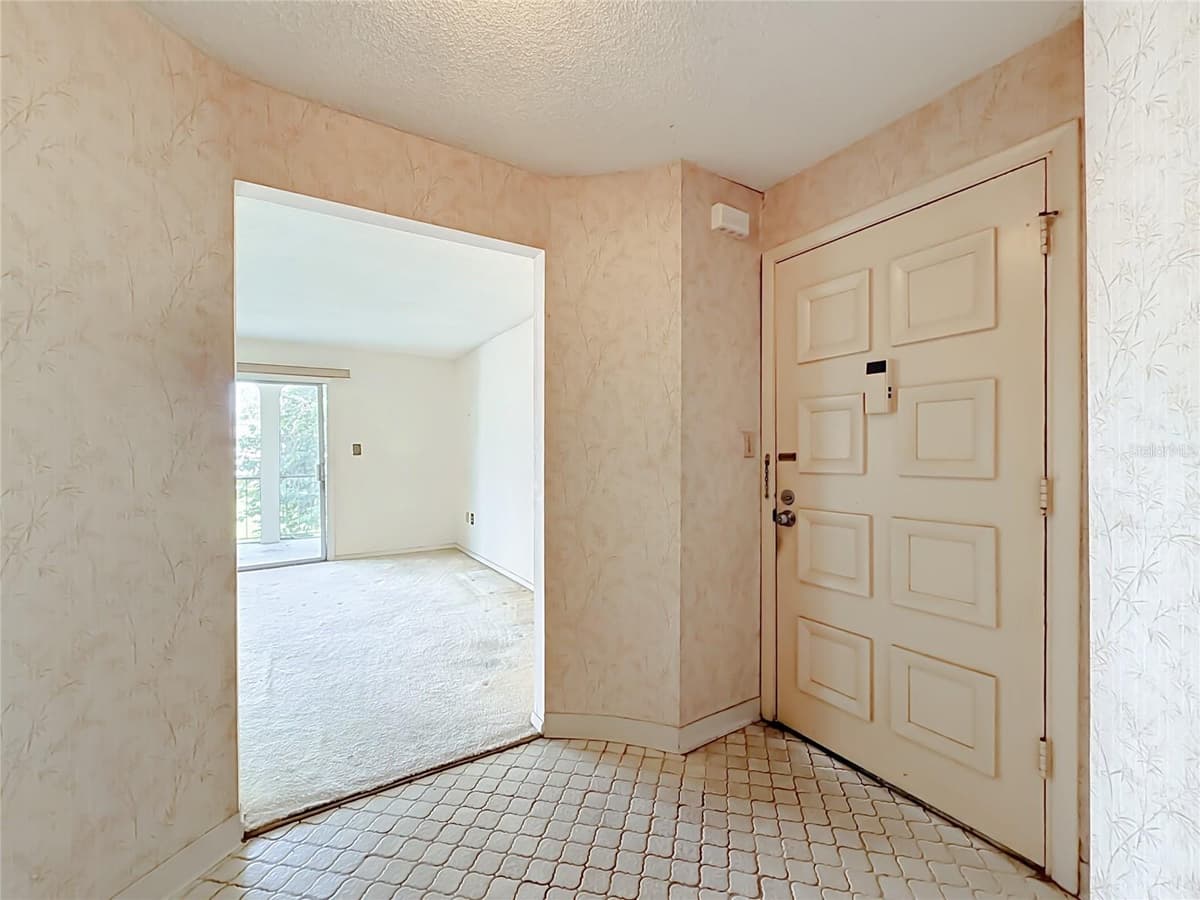 532 ORANGE DRIVE — photo 4 of 30