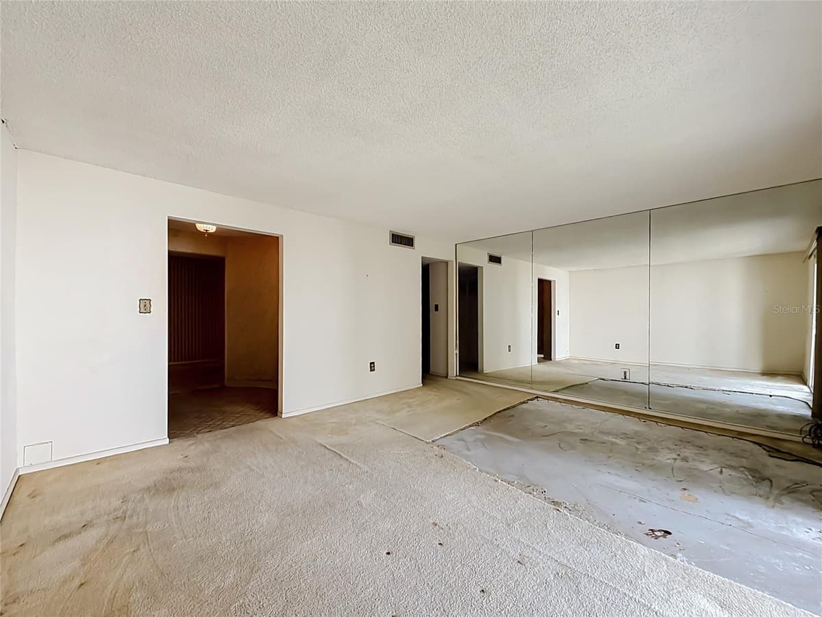532 ORANGE DRIVE — photo 7 of 30