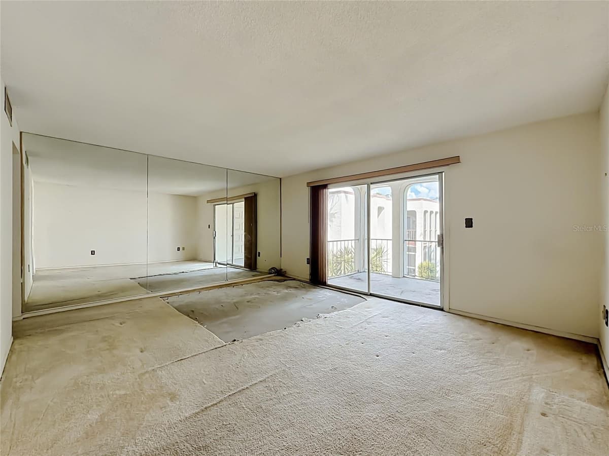 532 ORANGE DRIVE — photo 5 of 30