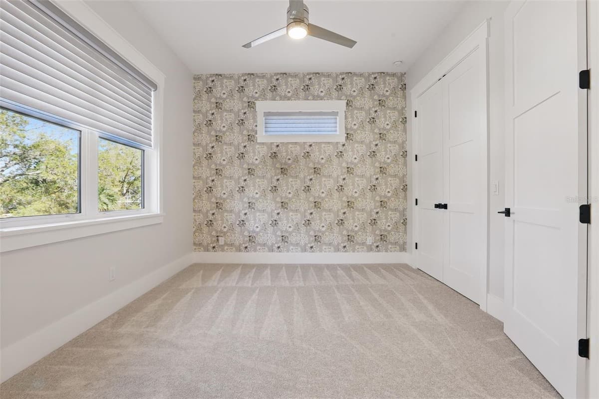 1620 PALM AVENUE — photo 19 of 59