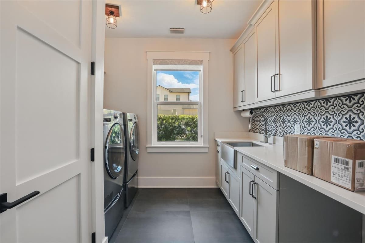 1620 PALM AVENUE — photo 35 of 59