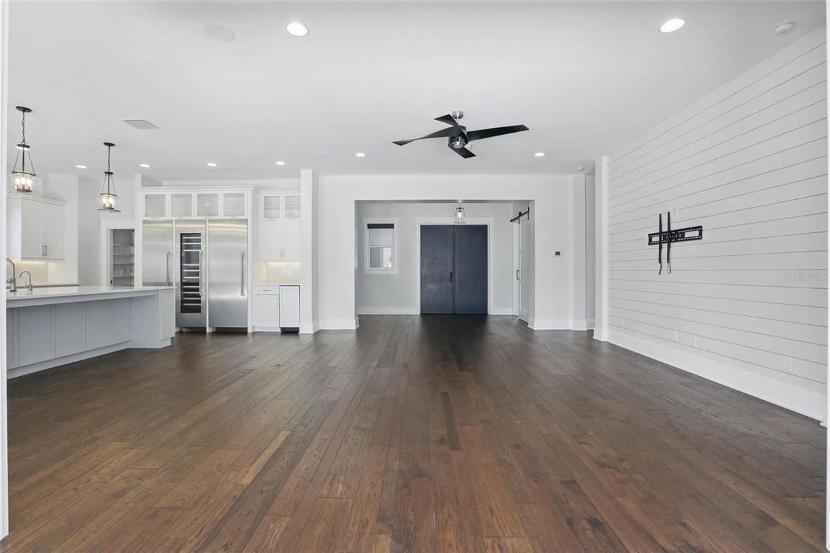 1620 PALM AVENUE — photo 31 of 59