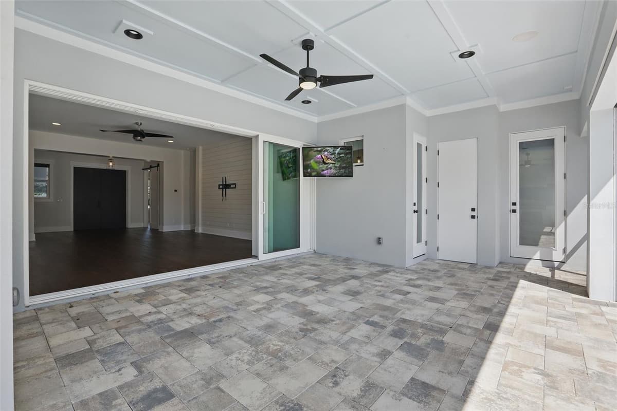 1620 PALM AVENUE — photo 54 of 59
