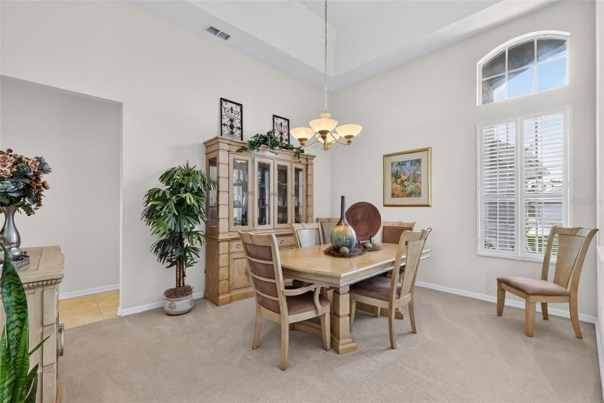 9085 LAUREL RIDGE DRIVE — photo 9 of 55