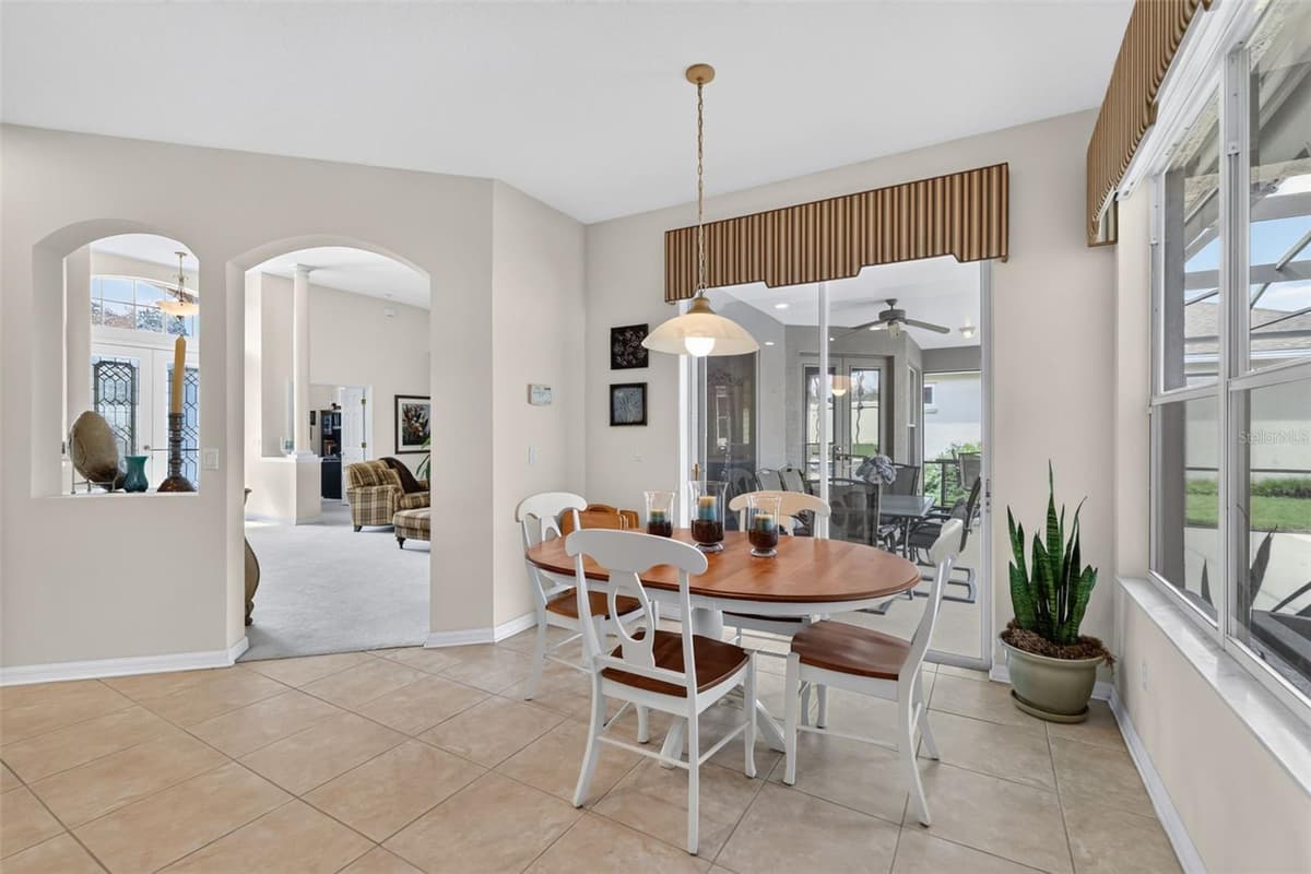 9085 LAUREL RIDGE DRIVE — photo 14 of 55